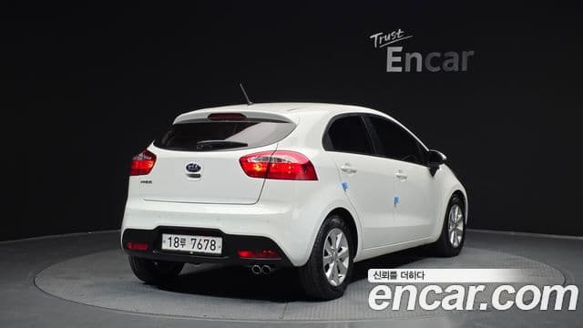 Kia All New Pride Luxury, 2014 2