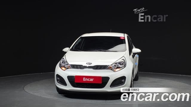 Kia All New Pride Luxury, 2014 3