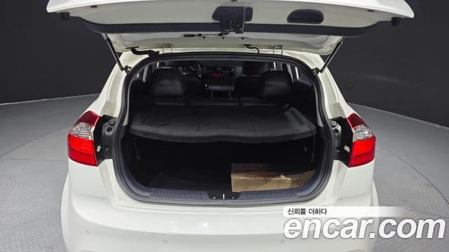 Kia All New Pride Luxury, 2014 20