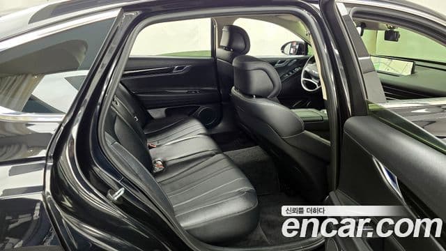 Genesis G80 (RG3) бензин 2.5 турбо 2WD, 2022 12