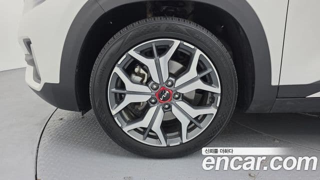 Kia Seltos Signature, 2023 все фото