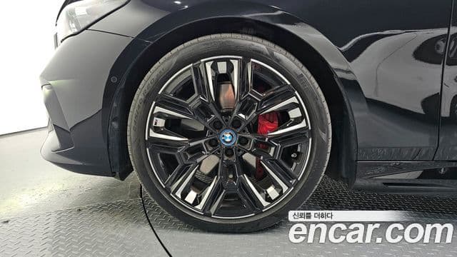 BMW i5 (G60), 2024 все фото