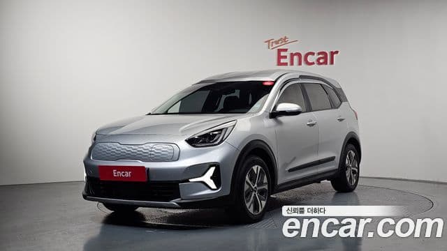 Kia Niro Plus Air (таксомоторный тип), 2023 1