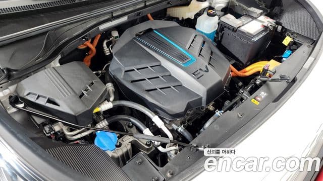 Kia Niro Plus Air (таксомоторный тип), 2023 6