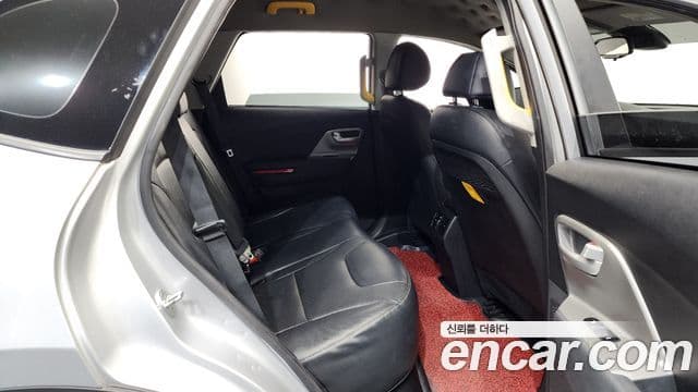 Kia Niro Plus Air (таксомоторный тип), 2023 12