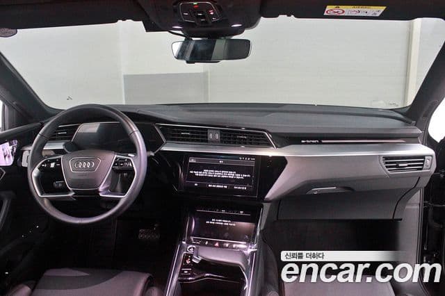 Audi e-Tron 55 Quattro Sportback, 2022 8