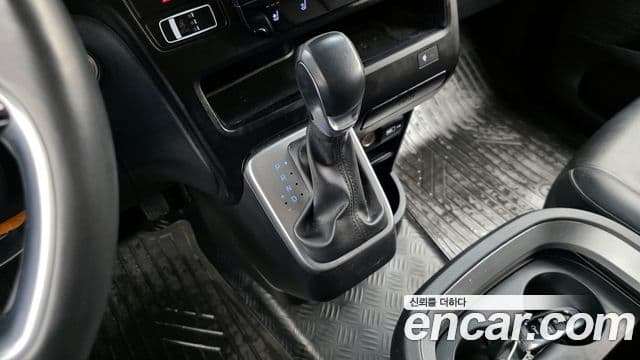 Hyundai Staria Modern, 2022 9