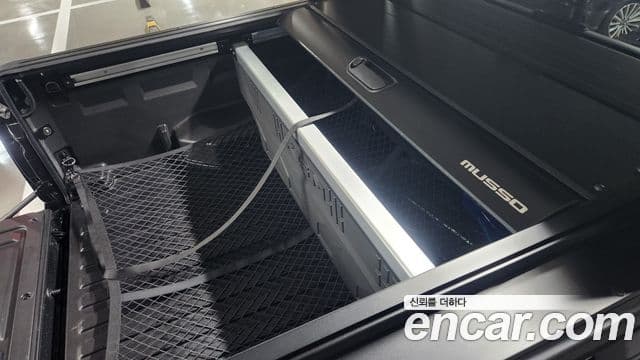 KG모빌리티(SsangYong) Musso EV (O100) Black Edge, 2026 19