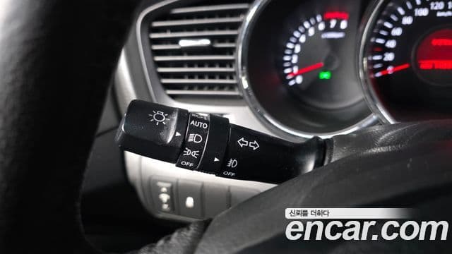 Kia K5 2.0 Deluxe, 2011 16