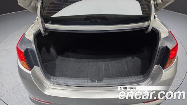 Kia K5 2.0 Deluxe, 2011 20