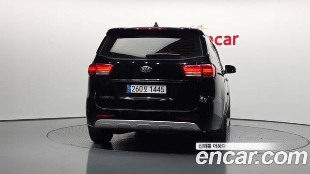 Kia All New Carnival Prestige, 2015 4