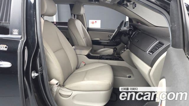 Kia All New Carnival Prestige, 2015 11