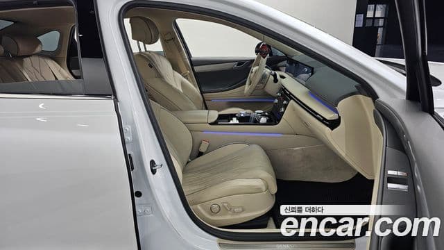 Genesis G80 (RG3) бензин 2.5 турбо 2WD, 2025 10