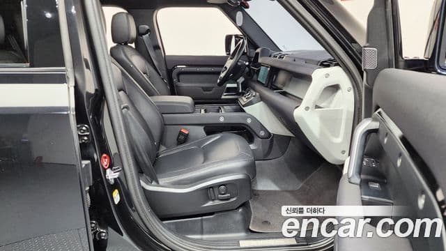 Land Rover Defender (L663) 110 P300 X-Dynamic SE, 2023 11