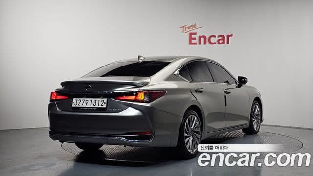 Lexus ES300h 7세대 Executive, 2025 2
