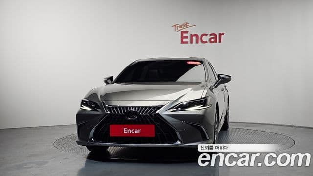 Lexus ES300h 7세대 Executive, 2025 3