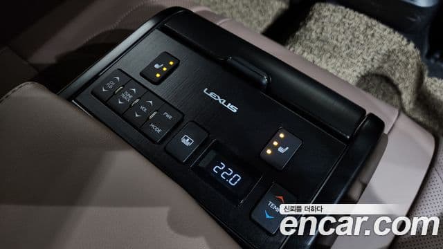 Lexus ES300h 7세대 Executive, 2025 20