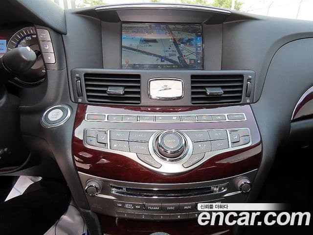 Infiniti Q70 Style, 2016 13