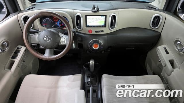 Nissan 큐브 Z12, 2011 7