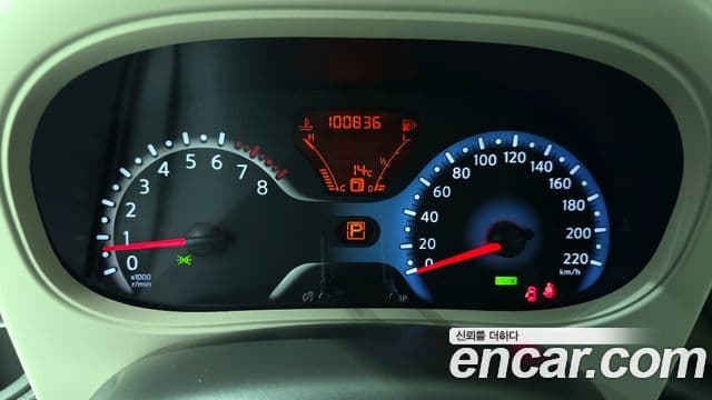 Nissan 큐브 Z12, 2011 8