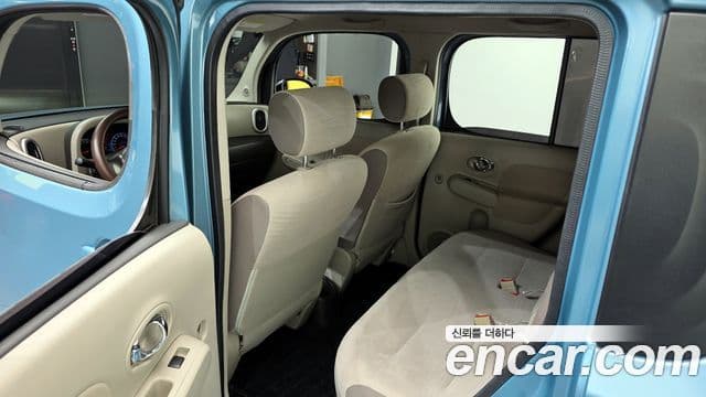 Nissan 큐브 Z12, 2011 11