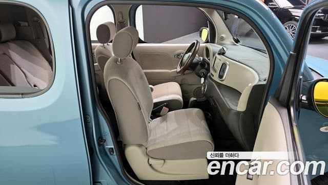 Nissan 큐브 Z12, 2011 12