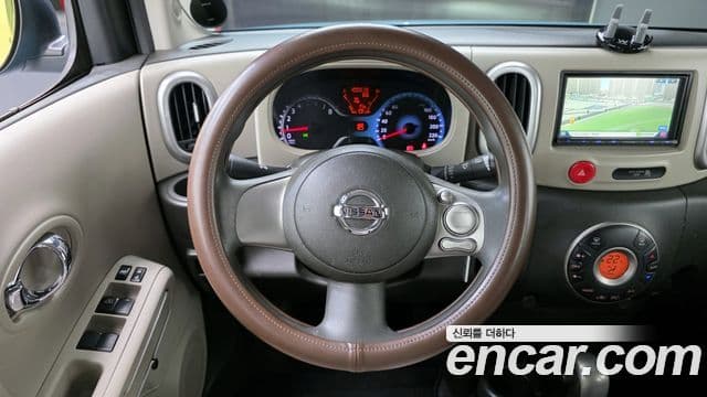Nissan 큐브 Z12, 2011 13