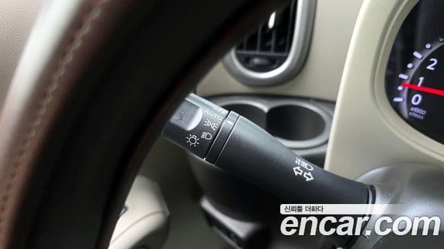 Nissan 큐브 Z12, 2011 16