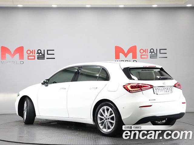 Mercedes-Benz A-класс W177 A220 хэтчбек, 2020 4