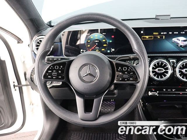 Mercedes-Benz A-класс W177 A220 хэтчбек, 2020 16