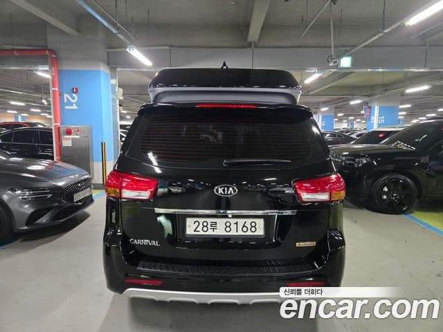 Kia All New Carnival Noblesse, 2016 4