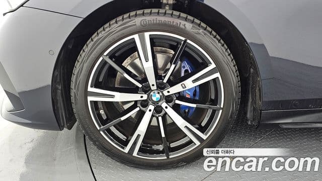 BMW 5시리즈 (G60) 530i xDrive M Sport, 2025 все фото