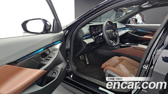 BMW 5시리즈 (G60) 530i xDrive M Sport, 2025 11