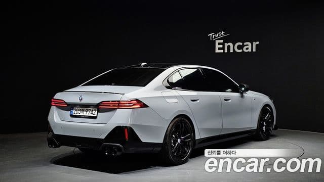 BMW 5시리즈 (G60) 520i M Sport, 2024 2
