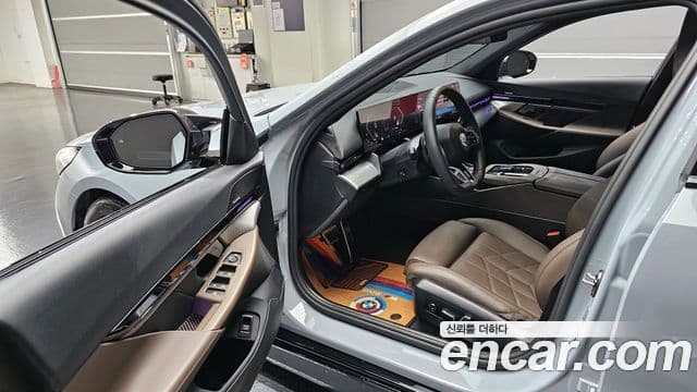 BMW 5시리즈 (G60) 520i M Sport, 2024 10