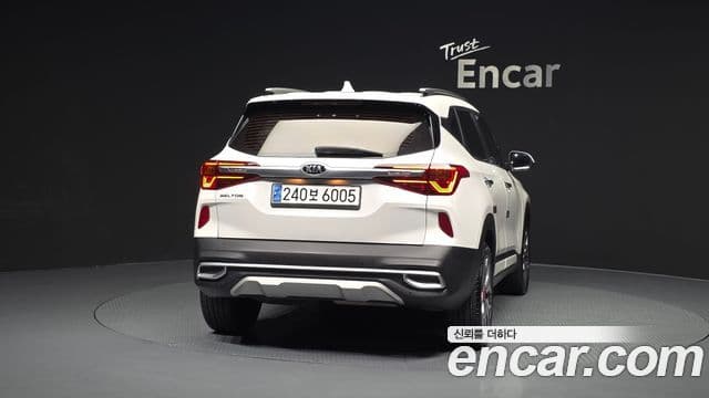 Kia Seltos Signature, 2021 4