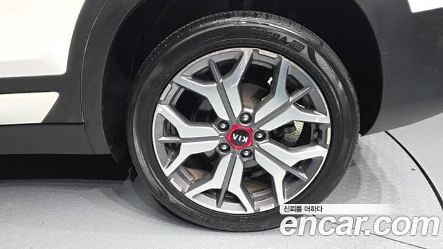 Kia Seltos Signature, 2021 все фото