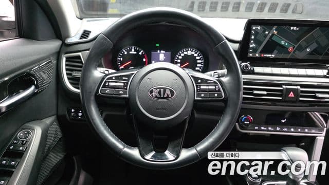 Kia Seltos Signature, 2021 13