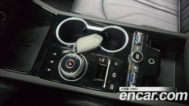 Kia The / новый New K5 гибрид 3세대 Signature, 2025 9