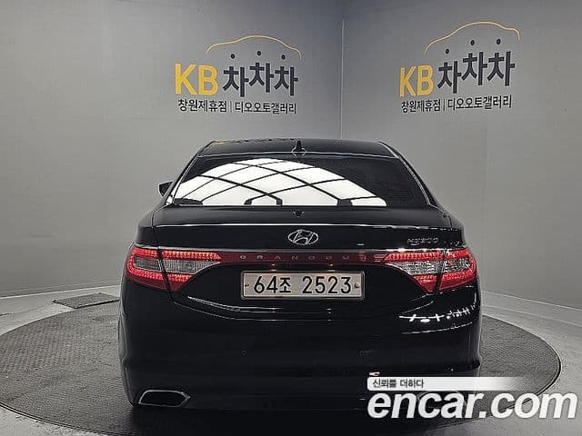 Hyundai Grandeur HG Modern, 2015 4