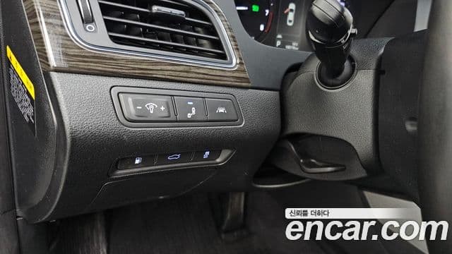 Hyundai LF Sonata 2.0 Smart, 2015 18