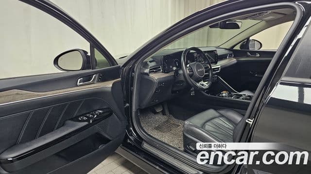 Kia K5 3세대 Signature, 2022 10
