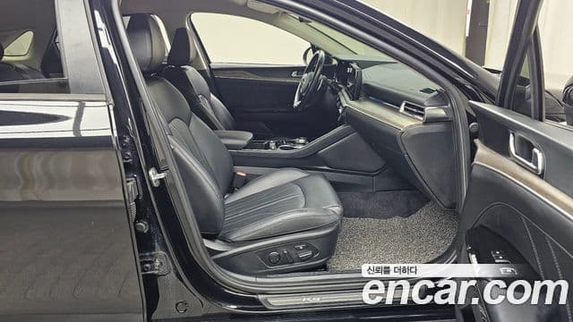 Kia K5 3세대 Signature, 2022 11