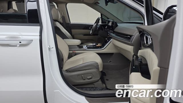 Kia Carnival 4세대 Signature, 2021 11