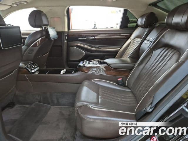 Genesis EQ900 Prestige, 2018 12