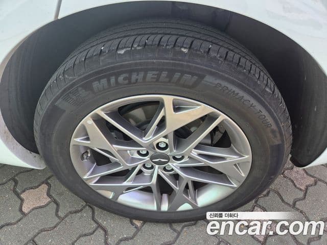 Genesis GV70, 2022 7