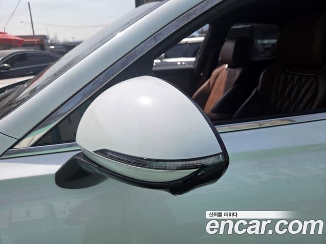 Genesis GV70, 2022 8