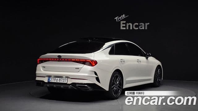Kia K5 3세대 Signature, 2021 2