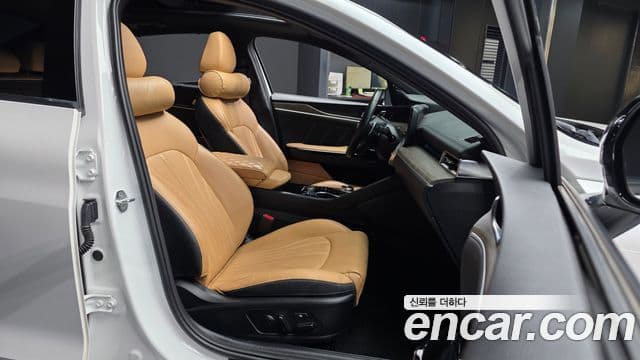 Kia K5 3세대 Signature, 2021 11