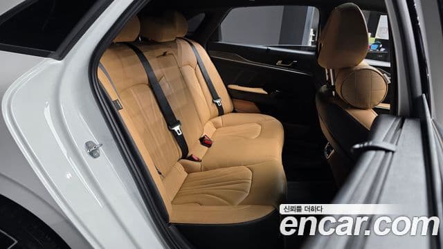 Kia K5 3세대 Signature, 2021 12